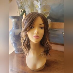 Raquel Welch Simmer Wig Hazelnut RL8/29 Heat Friendly Synthetic
